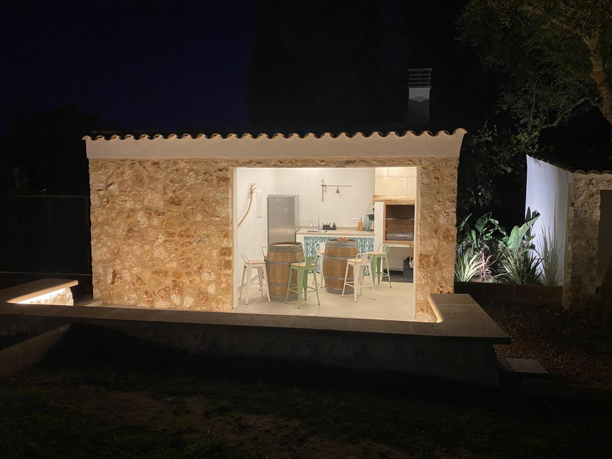 Es Mirador De Vernissa Jacuzzi Sauna Y Piscina Santa Margalida Luaran gambar