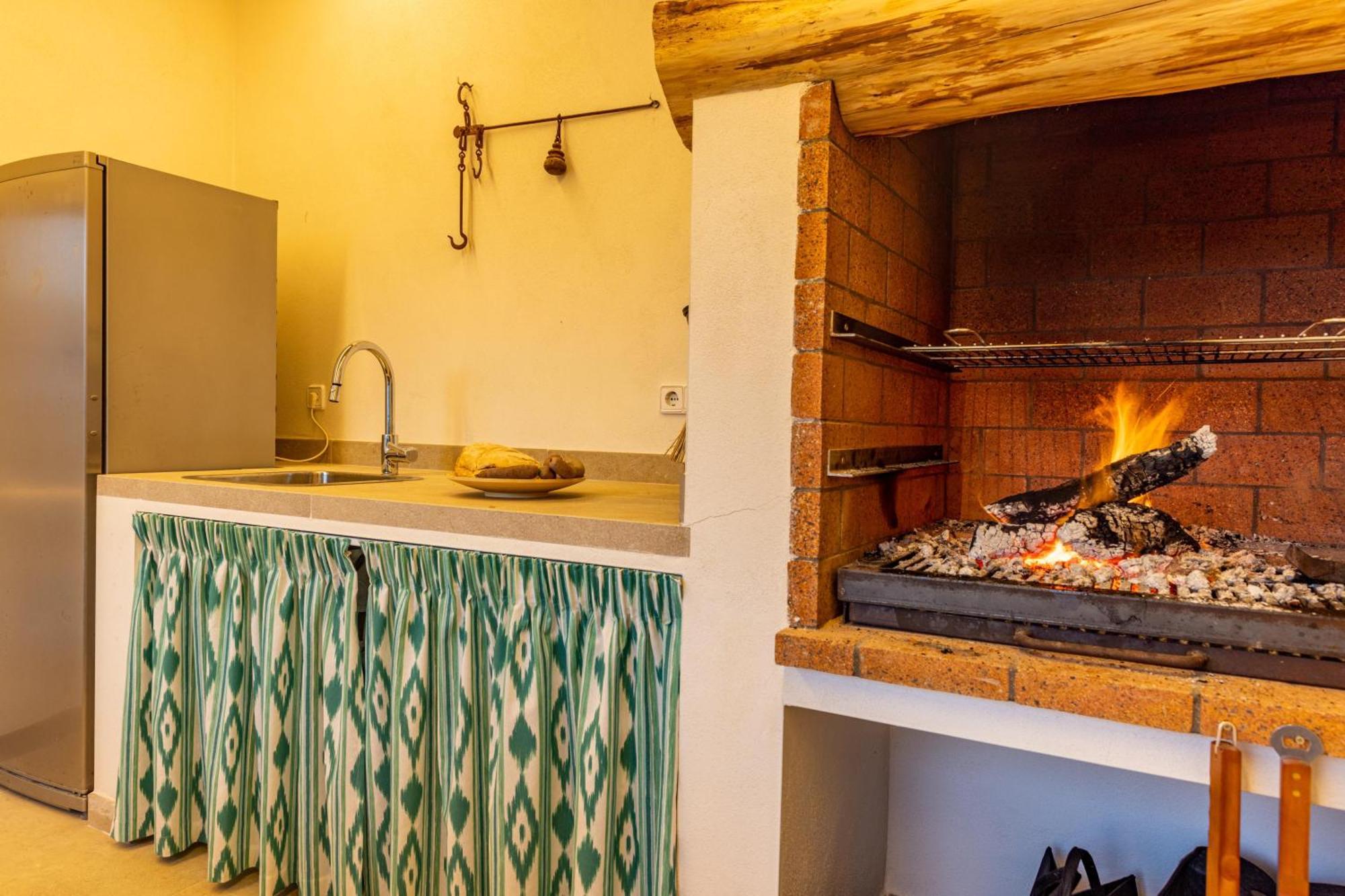 Es Mirador De Vernissa Jacuzzi Sauna Y Piscina Santa Margalida Luaran gambar